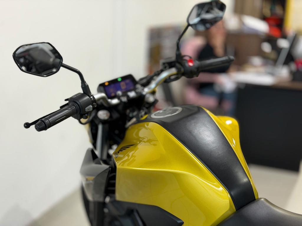 HONDA CB 300 F Twister - Foto