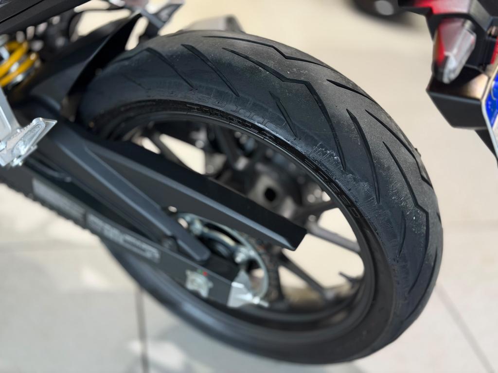 HONDA CB 300 F Twister - Foto