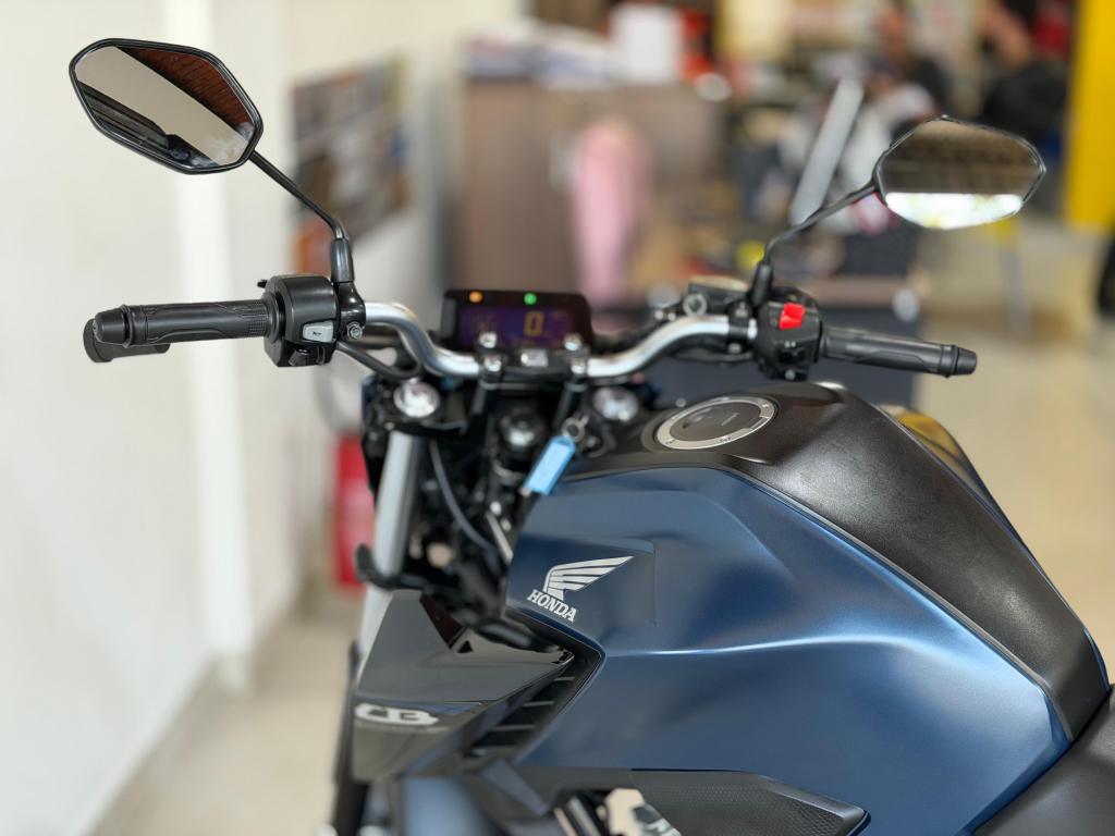 HONDA CB 300 F Twister - Foto