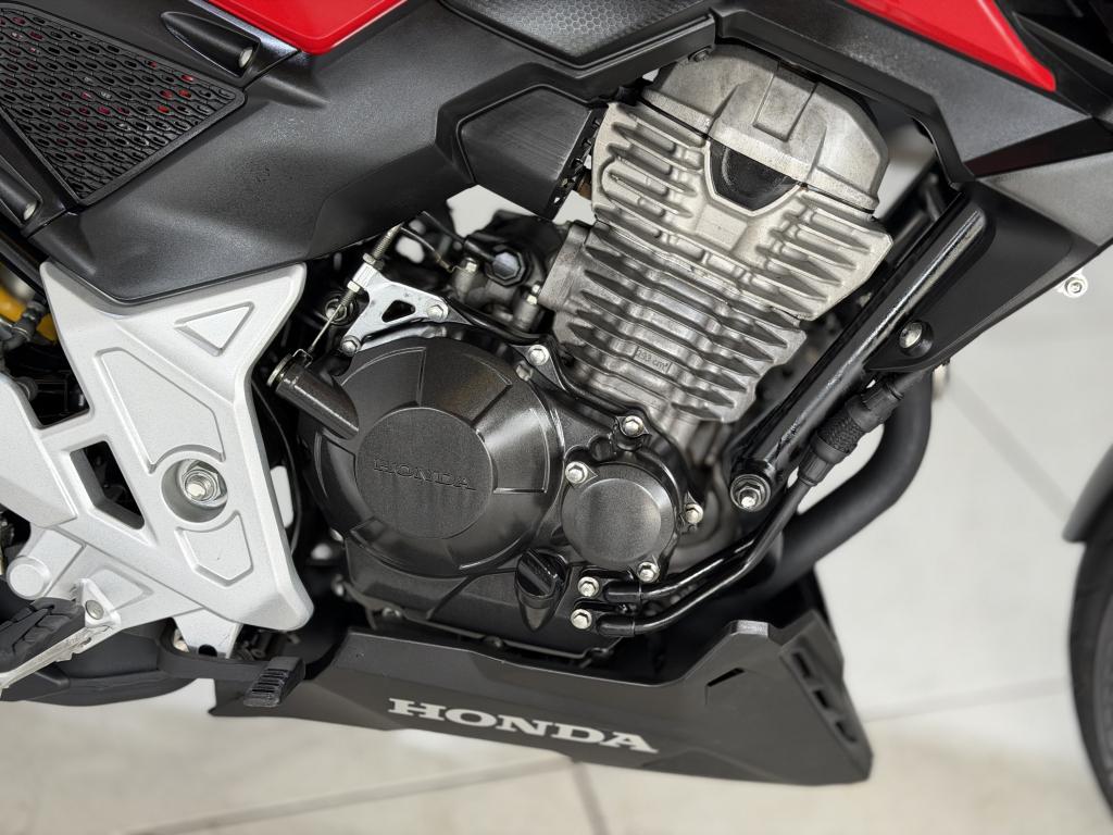 HONDA CB 300 F Twister - Foto