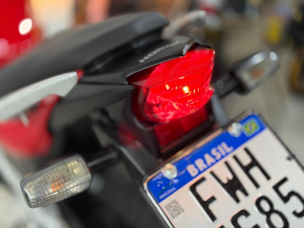 HONDA CB 300 R - Foto