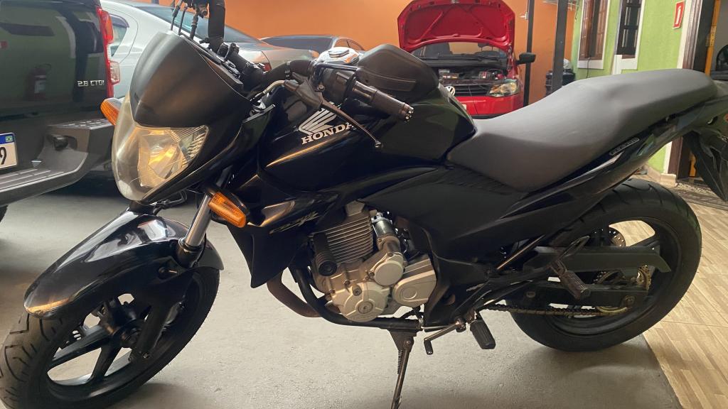 HONDA CB 300 R