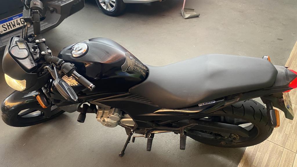 HONDA CB 300 R - Foto