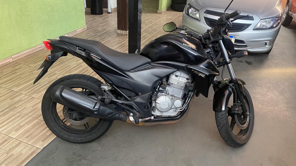 HONDA CB 300 R - Foto
