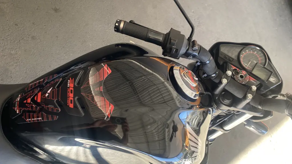 HONDA CB 300 R - Foto