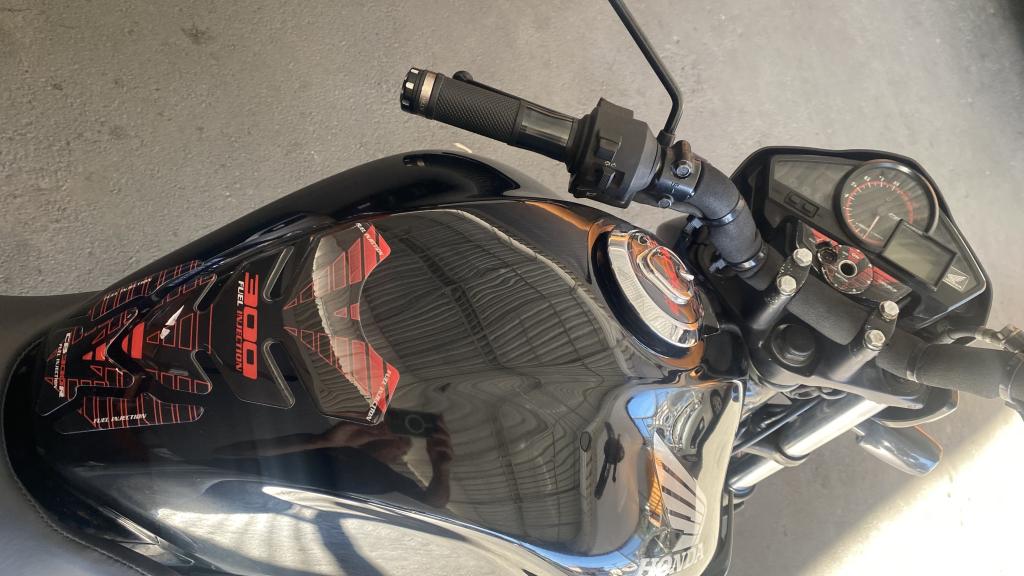 HONDA CB 300 R - Foto