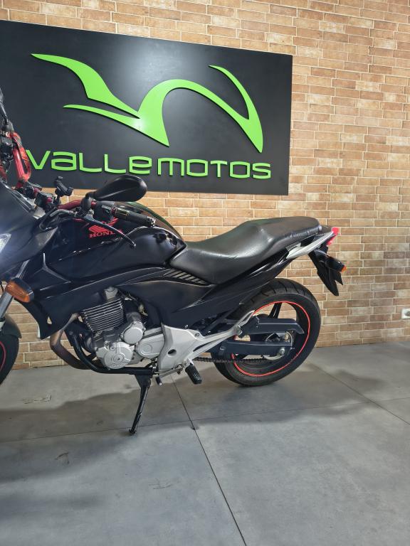 HONDA CB 300 R - Foto