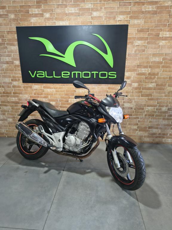 HONDA CB 300 R - Foto