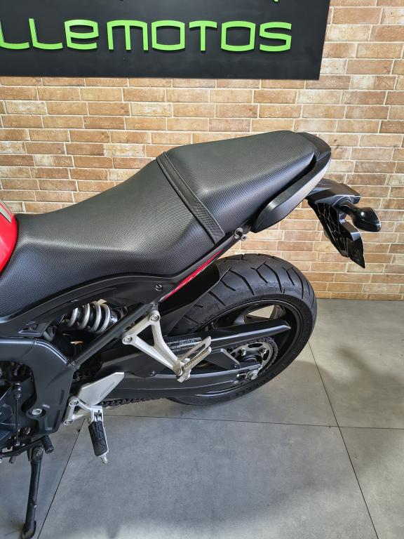 HONDA CB 650 F - Foto