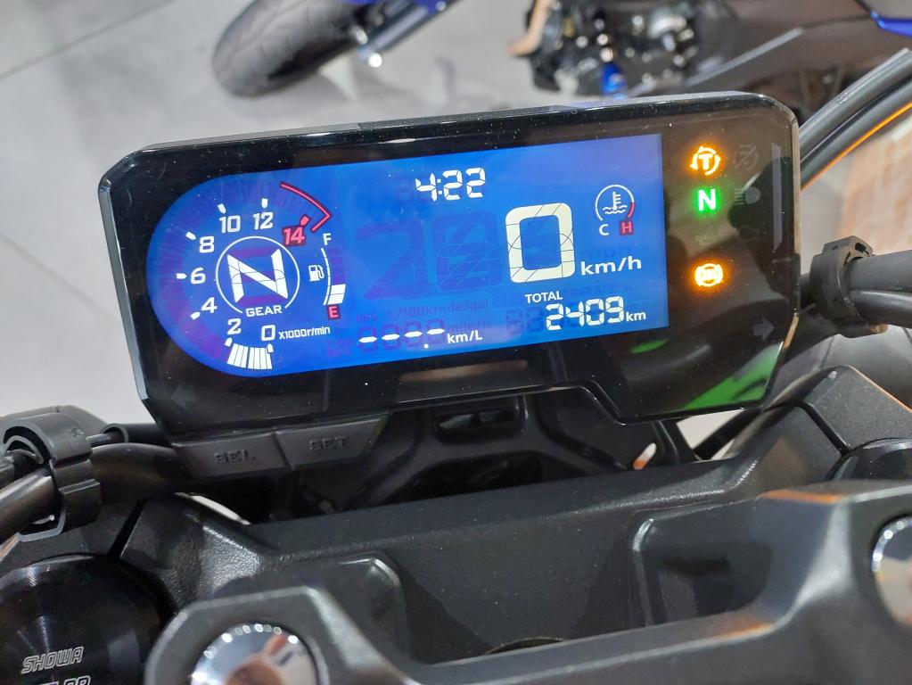 HONDA CB 650 R - Foto