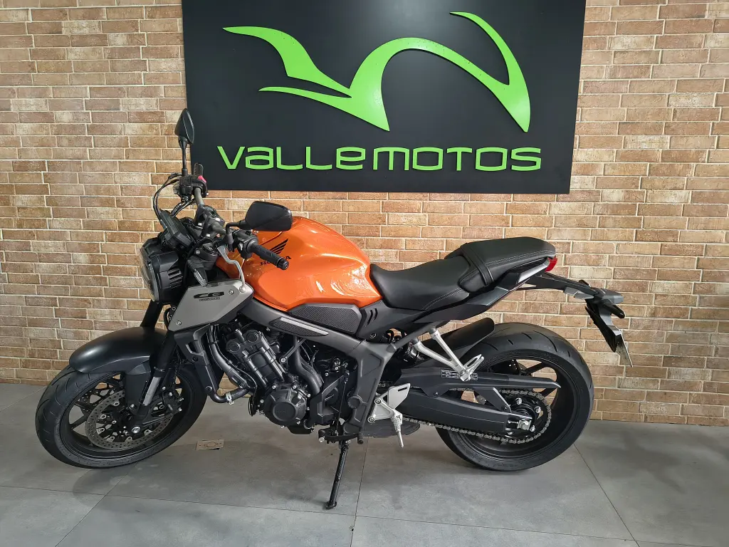 HONDA CB 650 R - Foto