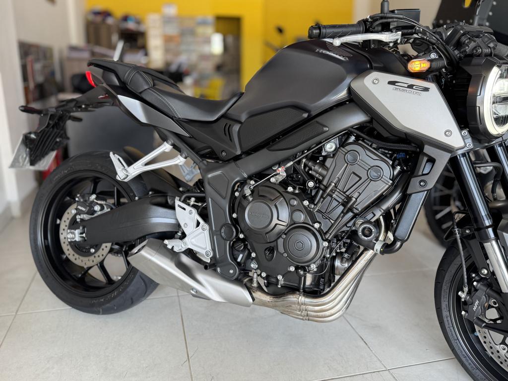 HONDA CB 650 R - Foto