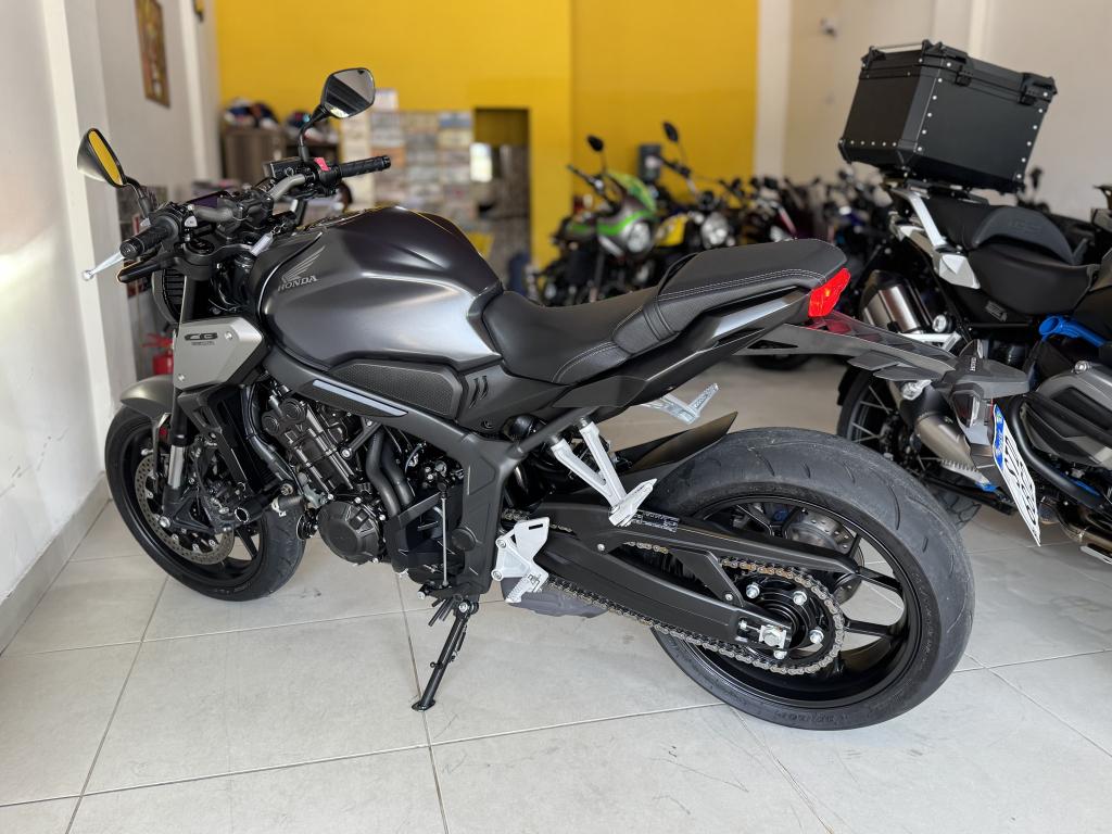 HONDA CB 650 R - Foto