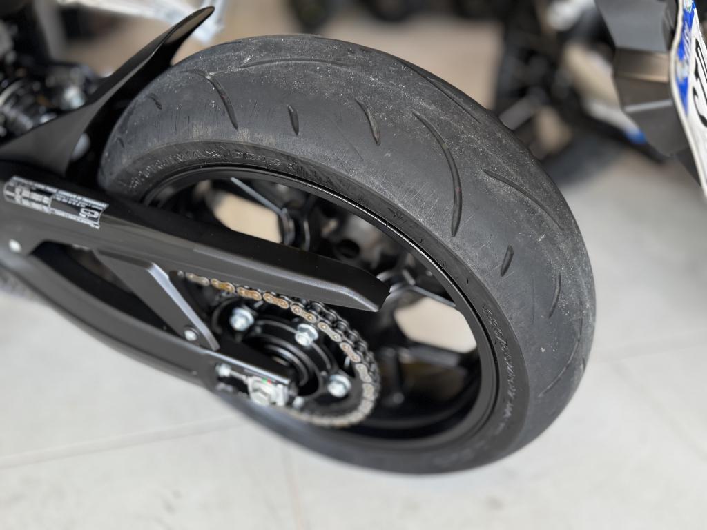 HONDA CB 650 R - Foto