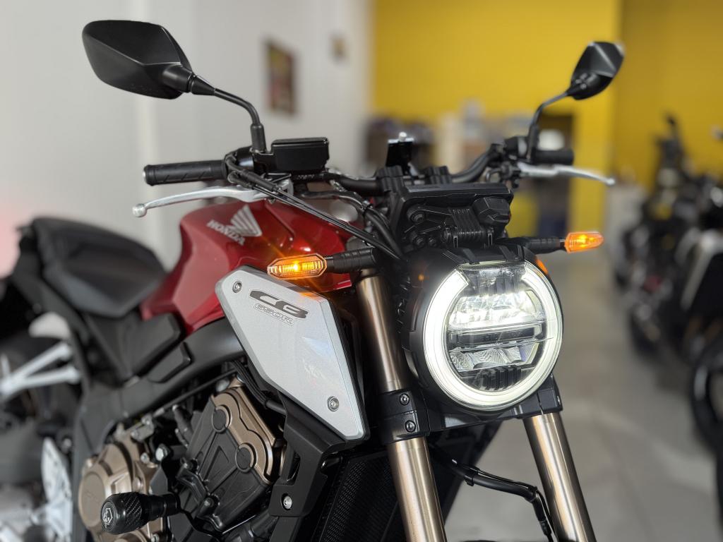 HONDA CB 650 R - Foto