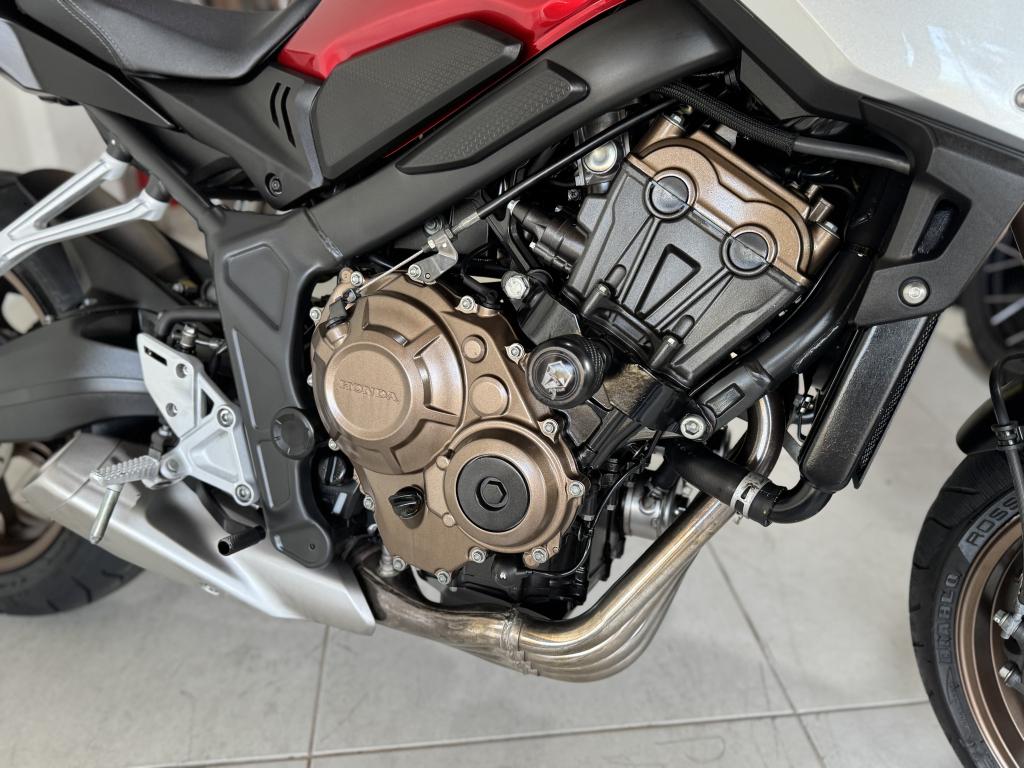 HONDA CB 650 R - Foto