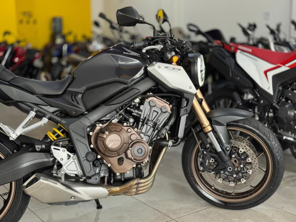 HONDA CB 650 R - Foto