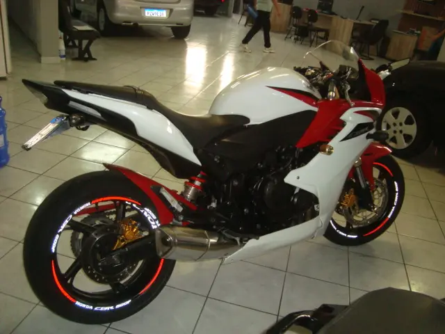 HONDA CBR 600 F - Foto