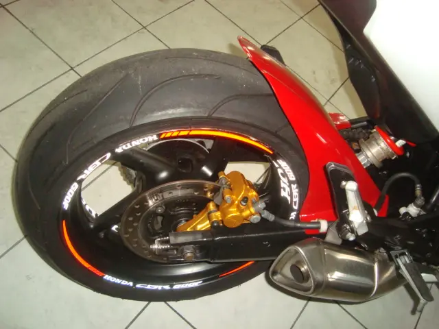 HONDA CBR 600 F - Foto
