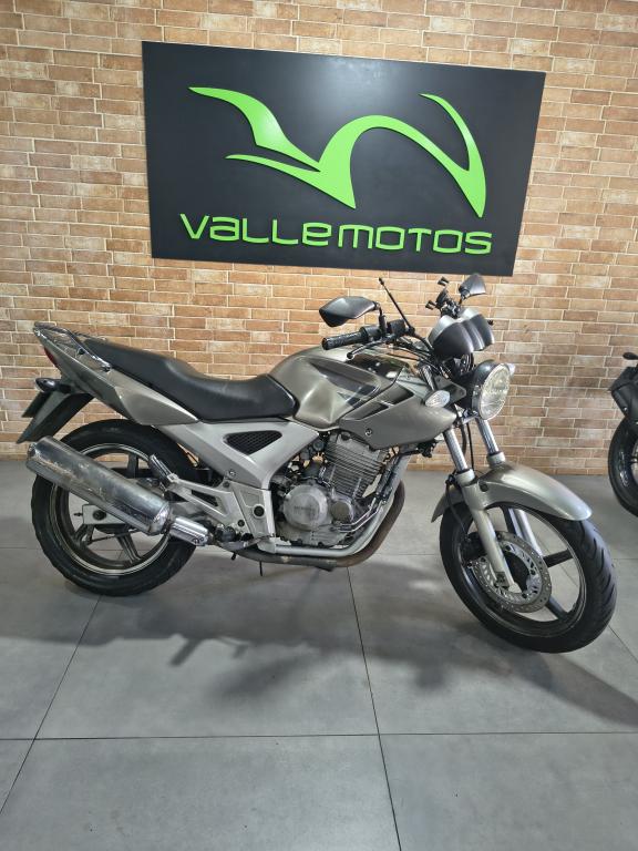 HONDA CBX Twister 250 - Foto