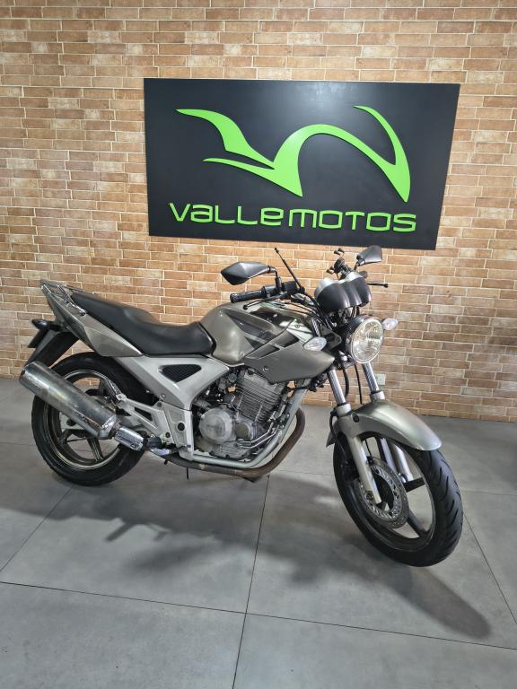 HONDA CBX Twister 250 - Foto