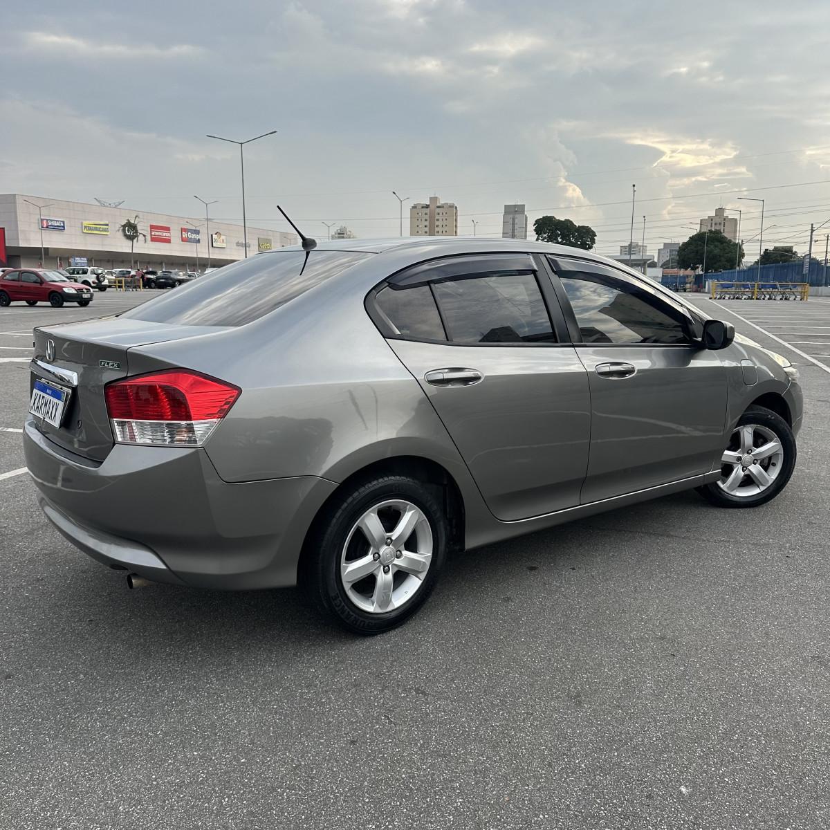 HONDA City Sedan - Foto