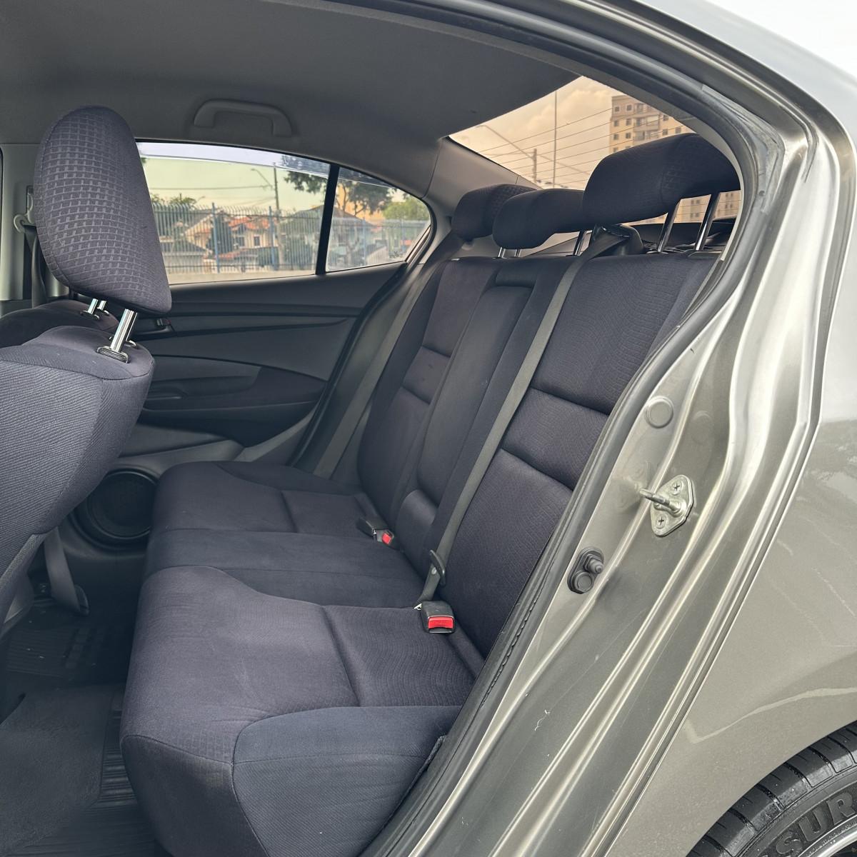 HONDA City Sedan - Foto