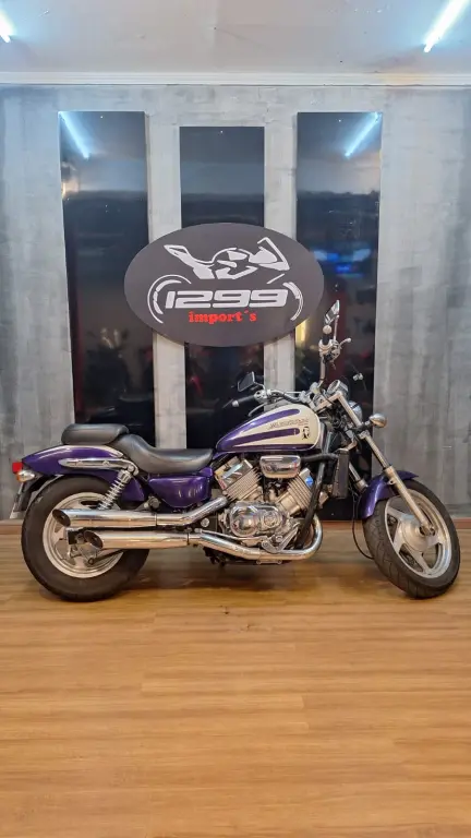 HONDA Magna 750 - Foto