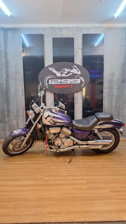 HONDA Magna 750 - Foto