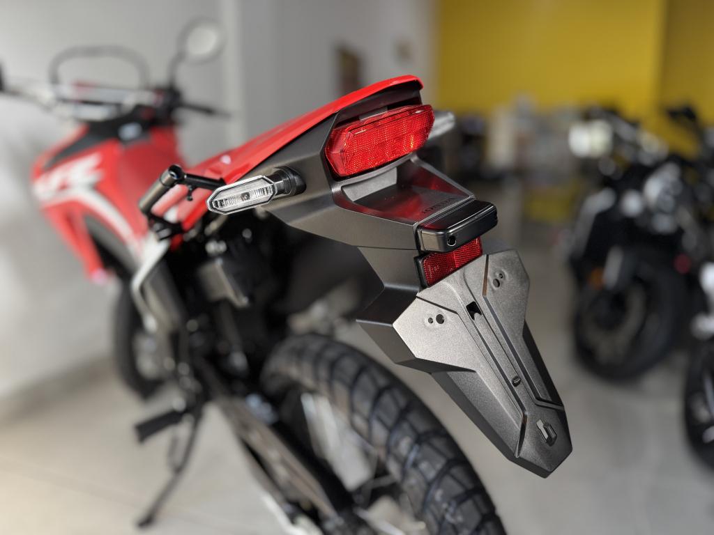 HONDA XR 300 L Tornado - Foto