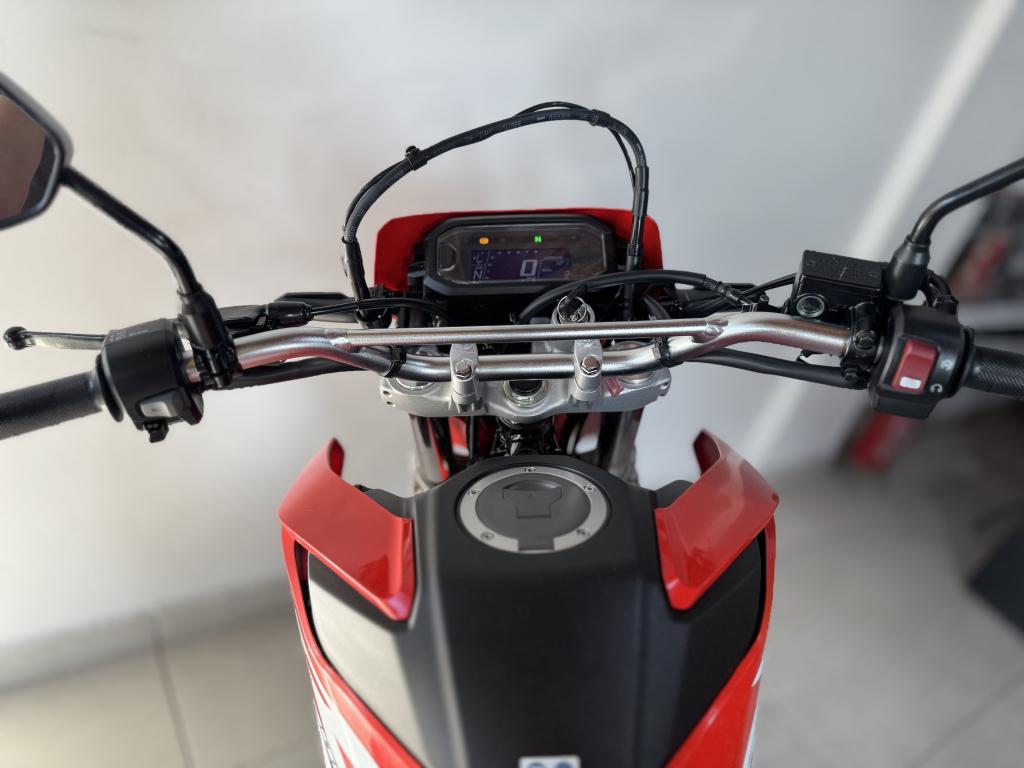 HONDA XR 300 L Tornado - Foto