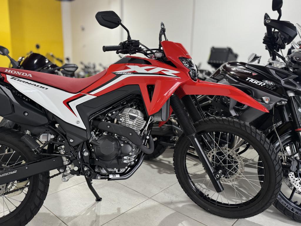 HONDA XR 300 L Tornado - Foto