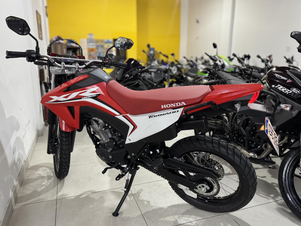 HONDA XR 300 L Tornado - Foto