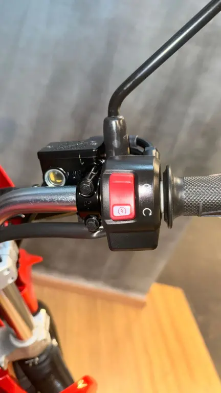 HONDA XR 300 L Tornado - Foto