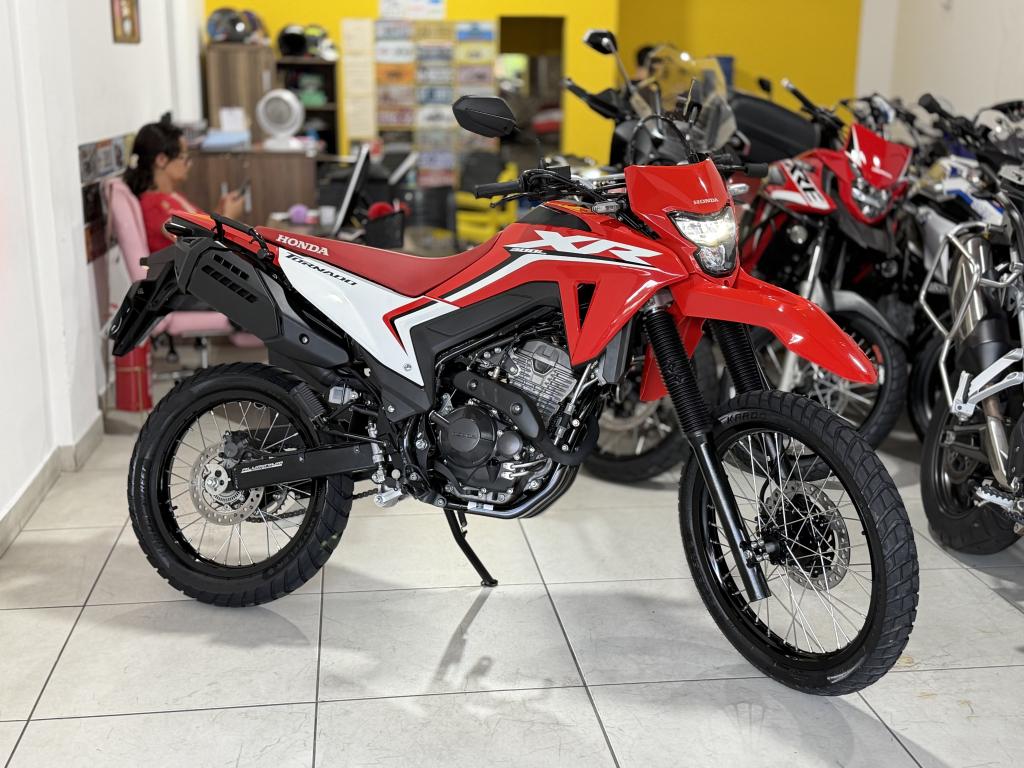 HONDA XR 300 L Tornado - Foto