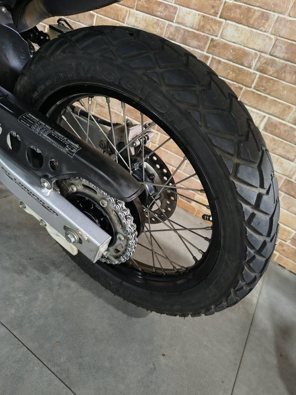 HONDA XRE 300 - Foto