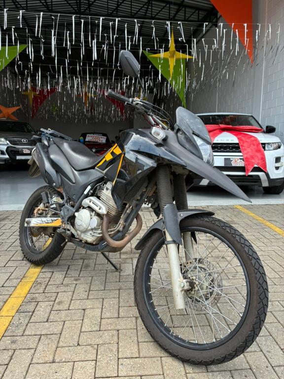 HONDA XRE 300 - Foto