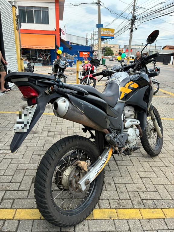 HONDA XRE 300 - Foto