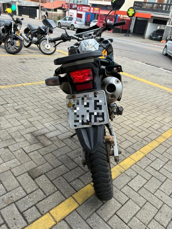 HONDA XRE 300 - Foto