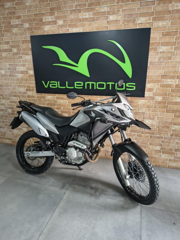 HONDA XRE 300 - Foto