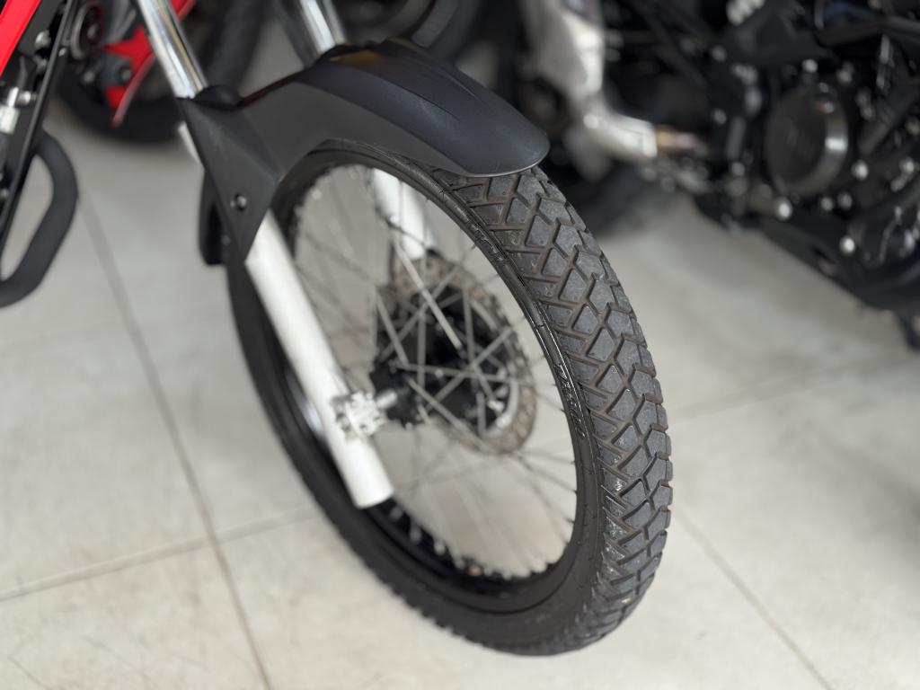 HONDA XRE 300 - Foto