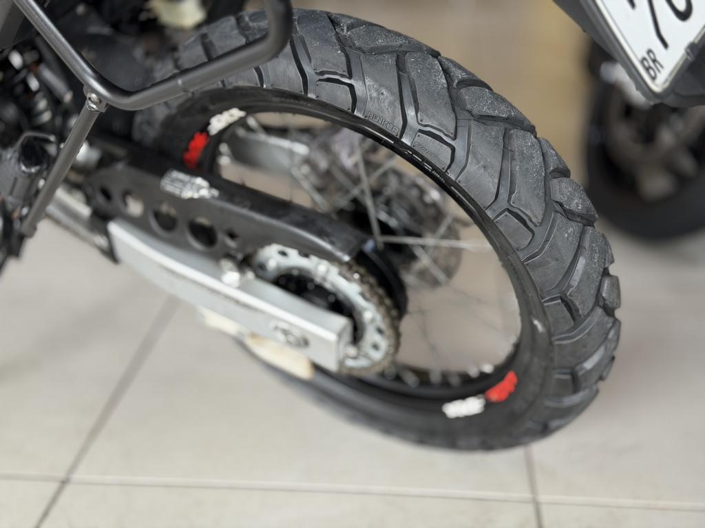 HONDA XRE 300 - Foto