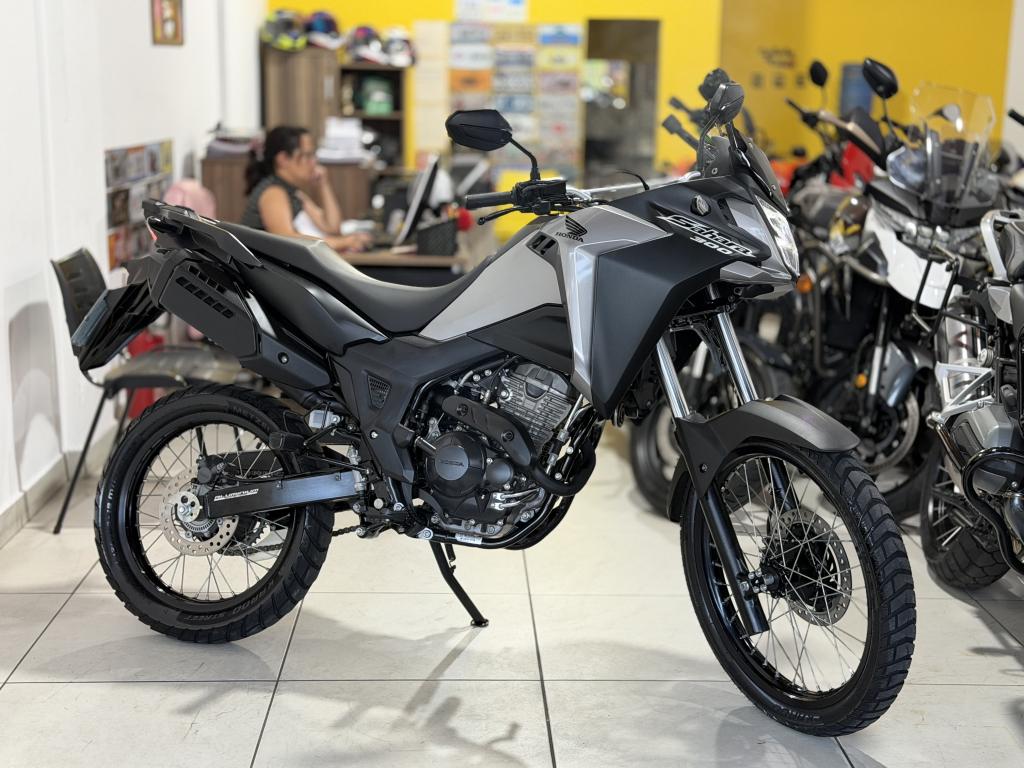 HONDA XRE 300 Sahara