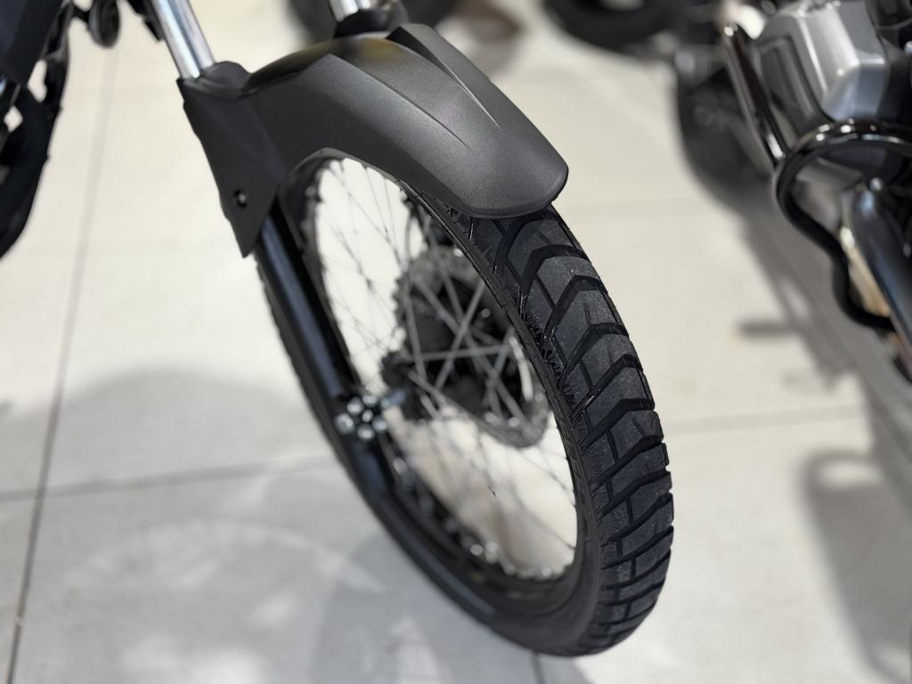 HONDA XRE 300 Sahara - Foto