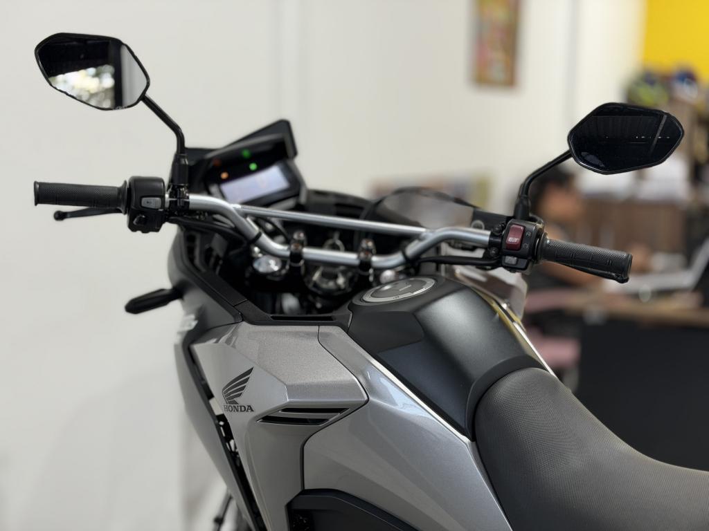 HONDA XRE 300 Sahara - Foto