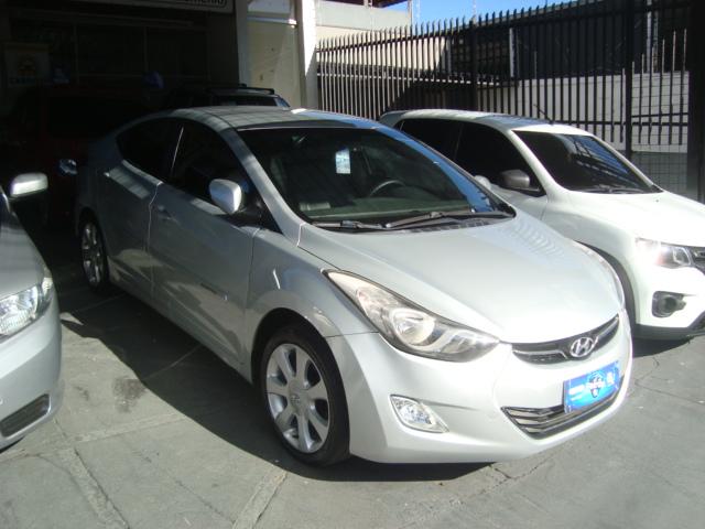 HYUNDAI Elantra - Foto