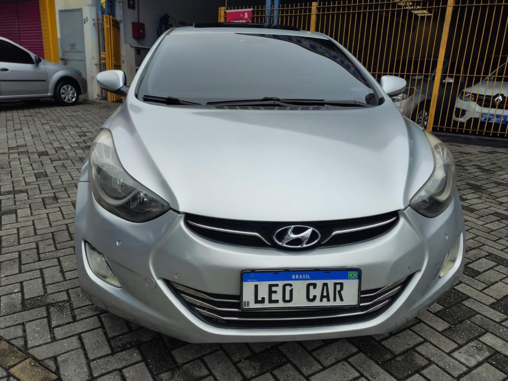 HYUNDAI Elantra - Foto