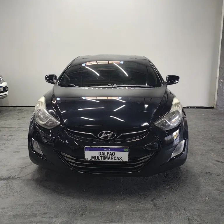 HYUNDAI Elantra - Foto