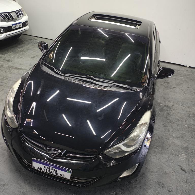 HYUNDAI Elantra - Foto