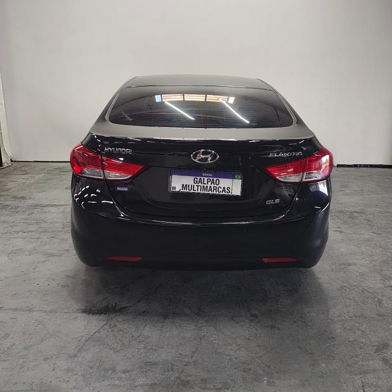 HYUNDAI Elantra - Foto